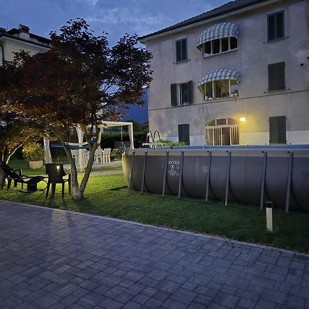 Lago Maggiore, Leggiuno, Ampio Appartamento Exterior foto