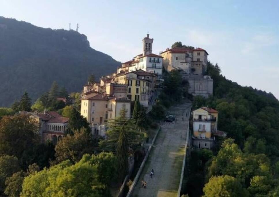 Lago Maggiore, Leggiuno, Ampio Appartamento Exterior foto